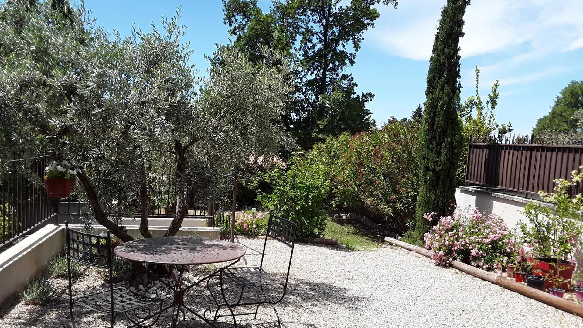 Σπίτι διακοπών Charming Provencal Mas With Pool By Taillades, Close To Cavaillon In The Luberon, Sleeps 6. Les Taillades