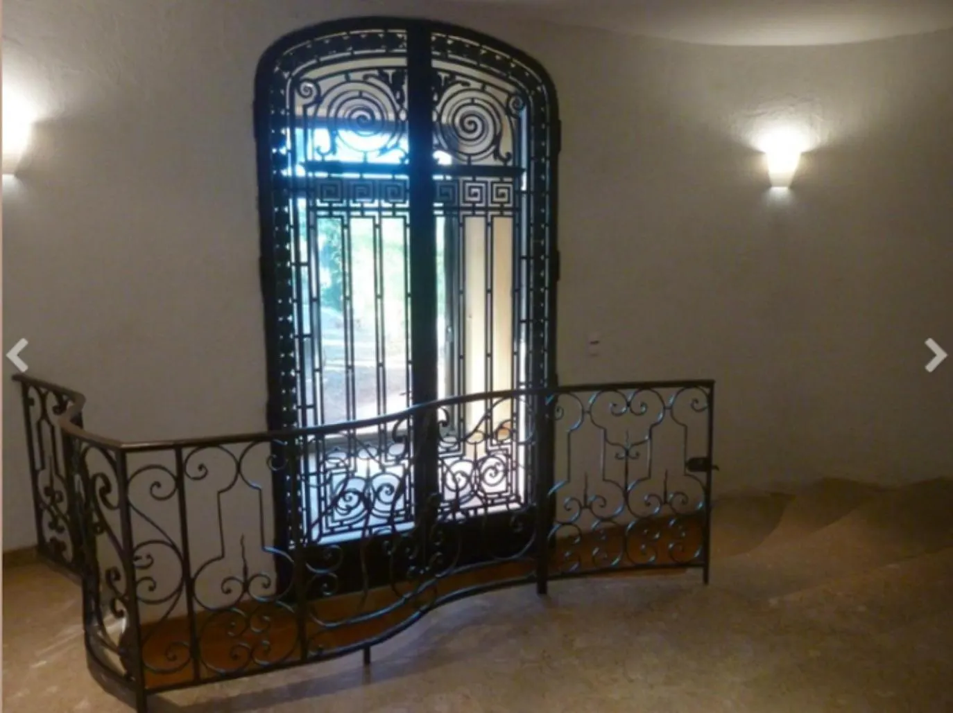 Charming Provencal Mas With Pool By Taillades, Close To Cavaillon In The Luberon, Sleeps 6. Les Taillades